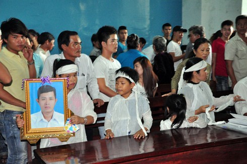 Đau đớn vụ bênh cha mẹ, cháu đâm chết cậu ruột