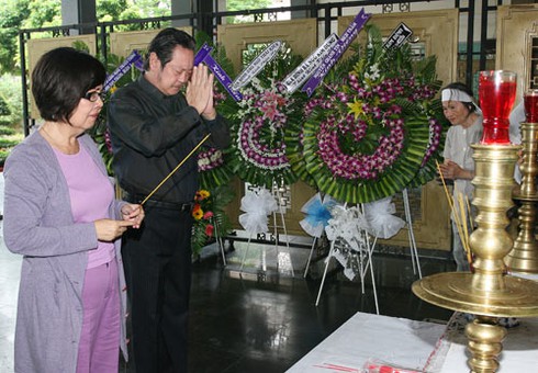 Đông đảo nghệ sĩ tiễn đưa đạo diễn Lê Hoàng Hoa