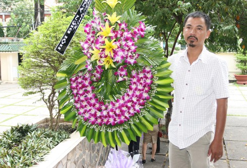 Đông đảo nghệ sĩ tiễn đưa đạo diễn Lê Hoàng Hoa