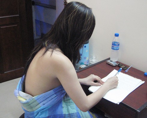 Gái mại dâm thu nhập trung bình 10 triệu đồng một tháng