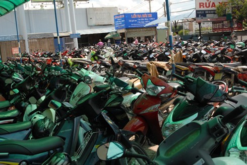 `Bật đèn xanh` cho vé trông ô tô vượt nhiều lần trần Bộ Tài chính