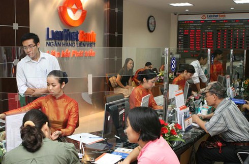 Có ngân hàng 100% khoản vay đang áp lãi suất trên 15%