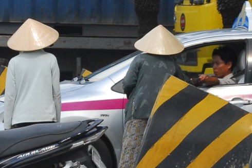 Nạn “xin vé” tại các trạm thu phí