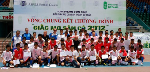 Thế Tài, Trọng Hòa giành vé dự VCK ‘Giấc mơ sân cỏ’