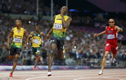 Usain Bolt đi vào lịch sử với tấm HCV nội dung 200m