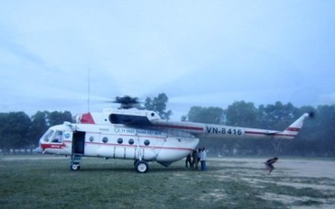 Hà Tĩnh: Bệnh nhân đi cấp cứu ở Hà Nội bằng... trực thăng