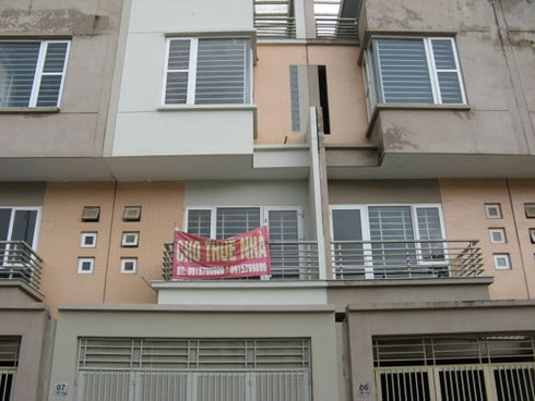 Loạt nhà triệu đô khu Văn Phú sụt lún, dọa sập