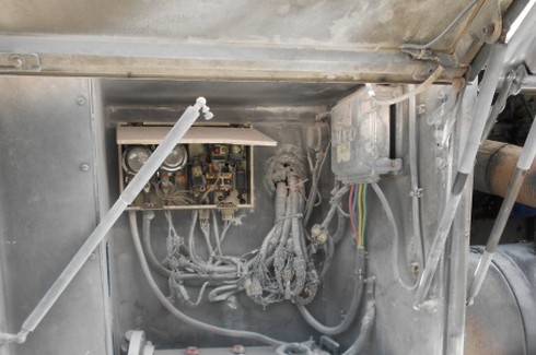 Xe khách phát hỏa, hơn 30 hành khách tháo chạy