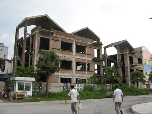 Sống cô lập trong khu đô thị mới Văn Khê