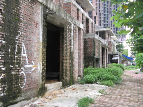 Sống cô lập trong khu đô thị mới Văn Khê