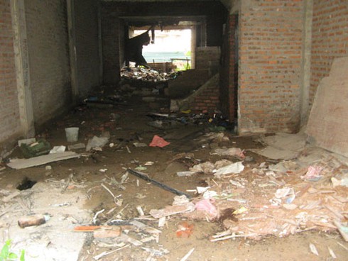 Sống cô lập trong khu đô thị mới Văn Khê