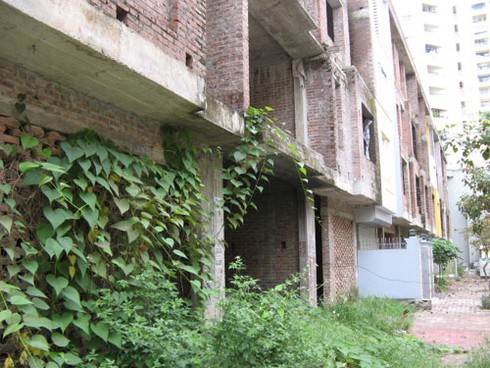 Sống cô lập trong khu đô thị mới Văn Khê