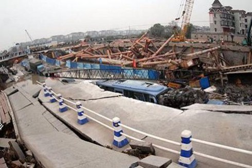 Tàu điện ngầm cảnh báo rủi ro sụt lún