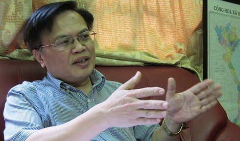 Cần lập ủy ban giám sát thị trường