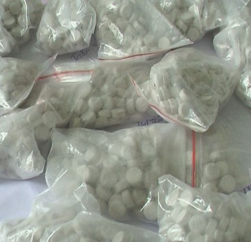 Cuộc chiến cam go loại trừ ma túy tổng hợp