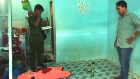 Nữ sinh bị người yêu không chế đòi… cùng chết