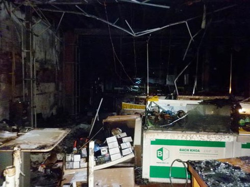 Cháy lớn tại siêu thị máy tính, thiệt hại hàng tỷ đồng