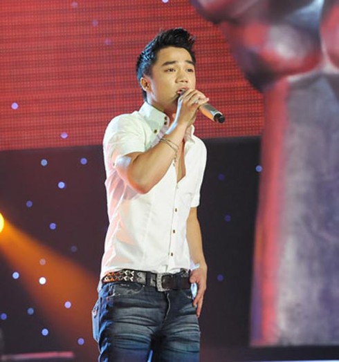 Hồng Dương vui vì được khen hát tốt hơn Bùi Anh Tuấn