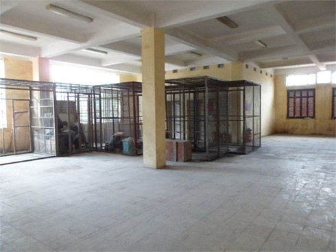 Chợ khang trang giữa Thủ đô chỉ dùng để... giữ xe máy