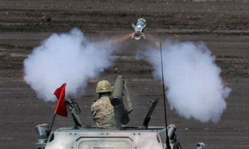 Nhật công khai khai hỏa xe tăng tiên tiến nhất Type 10