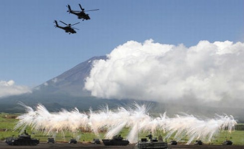 Nhật công khai khai hỏa xe tăng tiên tiến nhất Type 10