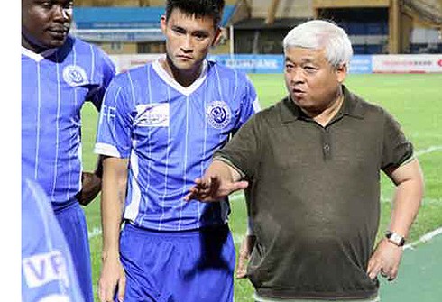 Công Vinh có nguy cơ mất gần chục tỷ sau vụ bầu Kiên bị bắt