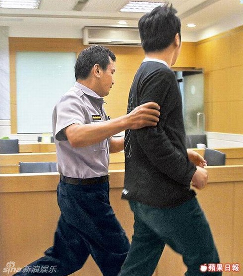 Thiếu gia xâm hại 60 nghệ sĩ ra đầu thú