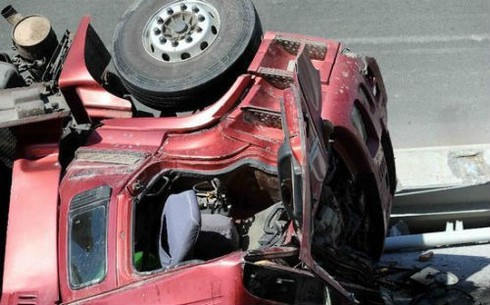 Hình ảnh vụ sập cầu kinh hoàng ở Trung Quốc