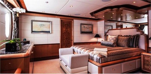 Cận cảnh siêu du thuyền giá 50 triệu USD