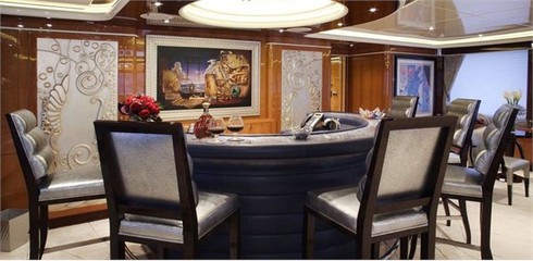 Cận cảnh siêu du thuyền giá 50 triệu USD