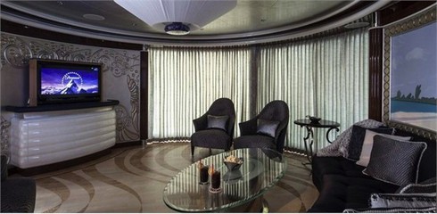 Cận cảnh siêu du thuyền giá 50 triệu USD