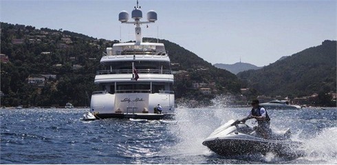 Cận cảnh siêu du thuyền giá 50 triệu USD