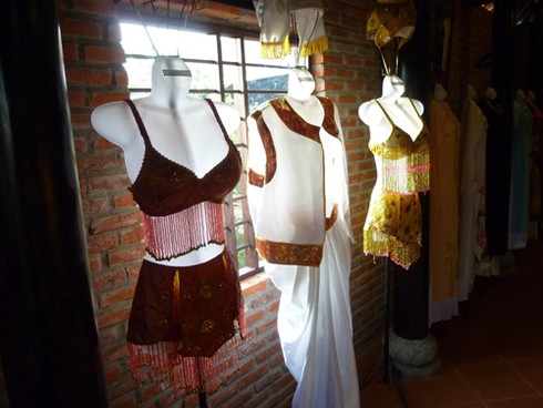 Những cây dâu Chăm hàng trăm tuổi ở `Làng lụa` Quảng Nam