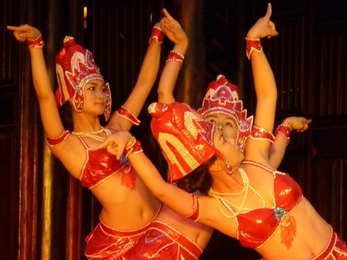 Những cây dâu Chăm hàng trăm tuổi ở `Làng lụa` Quảng Nam