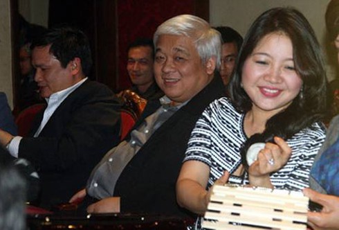 ương lai Công Vinh, Thành Lương nằm trong tay vợ bầu Kiên