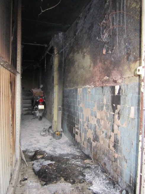 Xe máy Honda lại bốc cháy ngùn ngụt