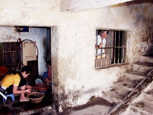 Quyết liệt bám trụ phố cổ nhà cũ gần trung tâm