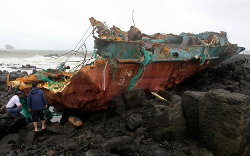 “Siêu bão” mạnh nhất 10 năm qua, tàn phá Hàn Quốc