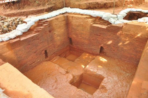 Phát lộ hố thiêng ở khu di tích Chăm 1.000 tuổi