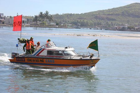 Xem dân Quảng Ngãi ứng phó sóng thần 'giả'