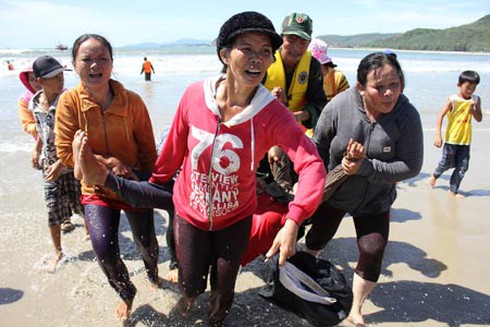 Xem dân Quảng Ngãi ứng phó sóng thần 'giả'