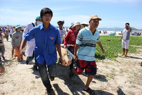 Xem dân Quảng Ngãi ứng phó sóng thần 'giả'