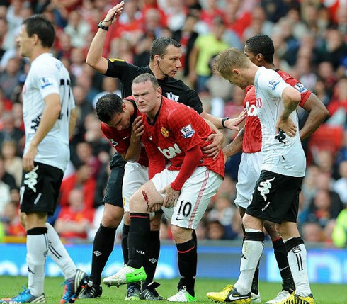 Wayne Rooney khẳng định không rời MU