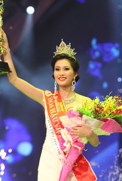 Bí mật đằng sau vẻ hiền dịu của thí sinh hoa hậu