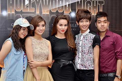 Hà Hồ đưa thí sinh The Voice dự tiệc âm nhạc