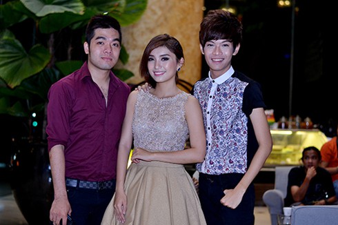 Hà Hồ đưa thí sinh The Voice dự tiệc âm nhạc