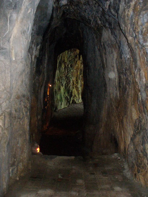 Rằm tháng Bảy xuống thăm động âm phủ ở Ngũ Hành Sơn