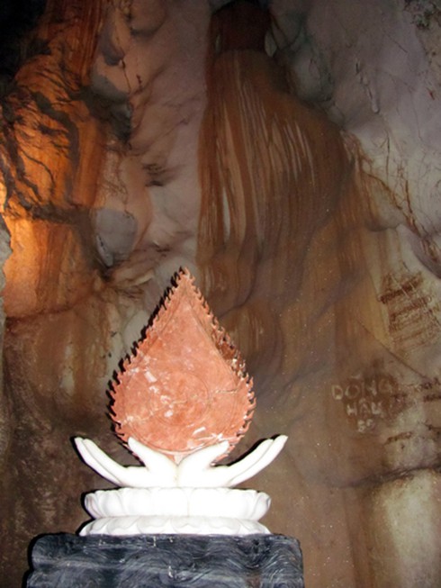 Rằm tháng Bảy xuống thăm động âm phủ ở Ngũ Hành Sơn