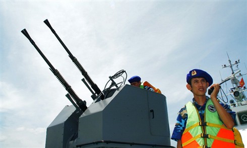 Cảnh sát biển bảo vệ chủ quyền và ngư dân