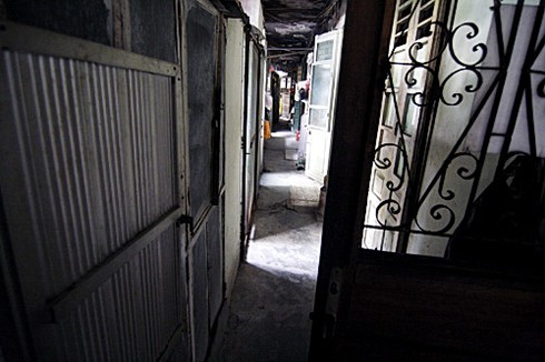 Ở khu 'tấc đất tấc vàng' cạnh Hồ Gươm, dân vẫn xin đi